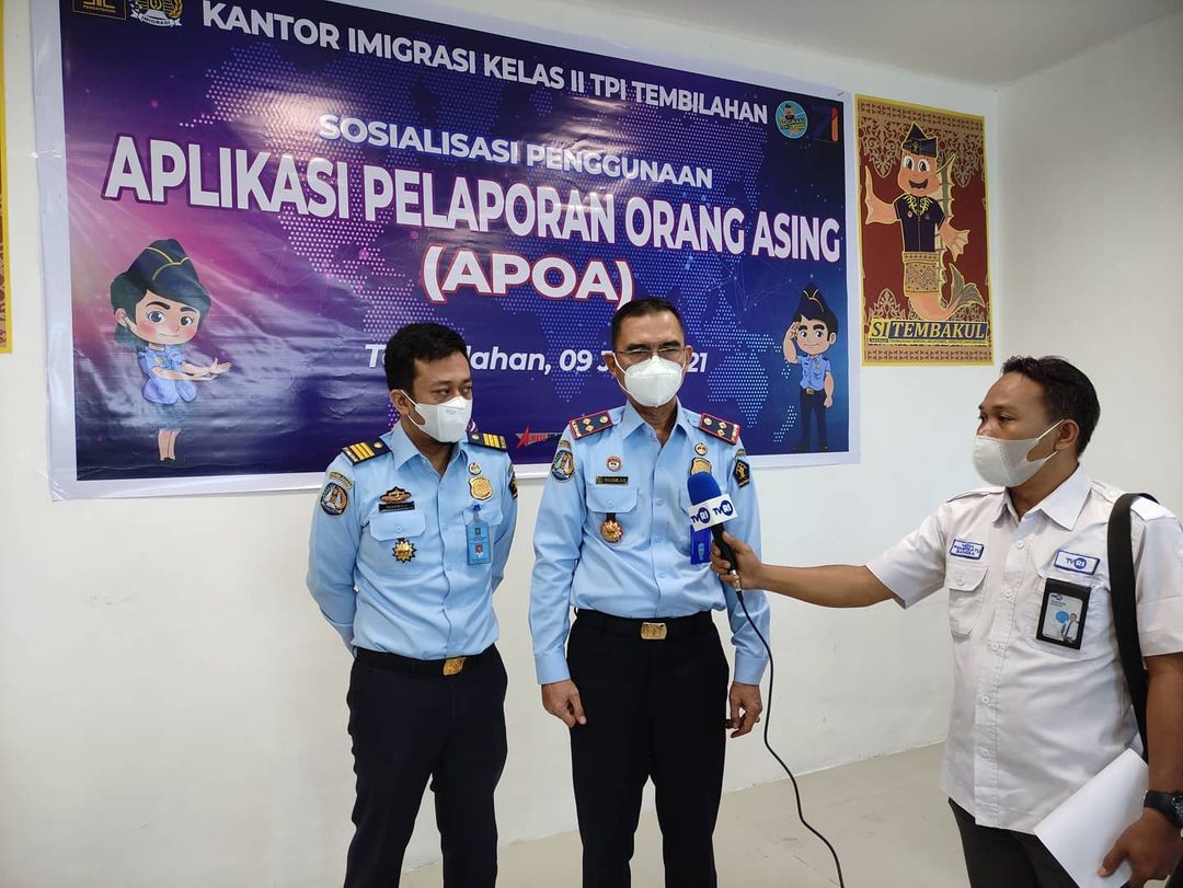 Kegiatan Sosialisasi Penggunaan Aplikasi Pelaporan Orang Asing (APOA) di Ruang Rapat Tembakul.