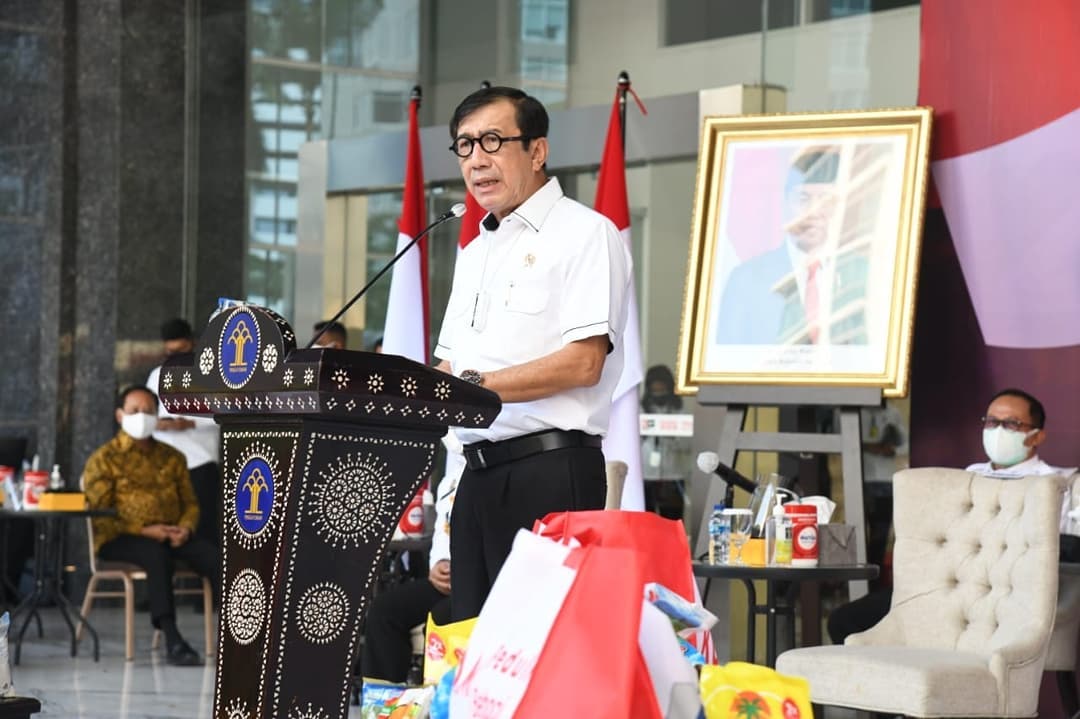 BAKTI KEMENKUMHAM TERHADAP MASYARAKAT TERDAMPAK COVID-19