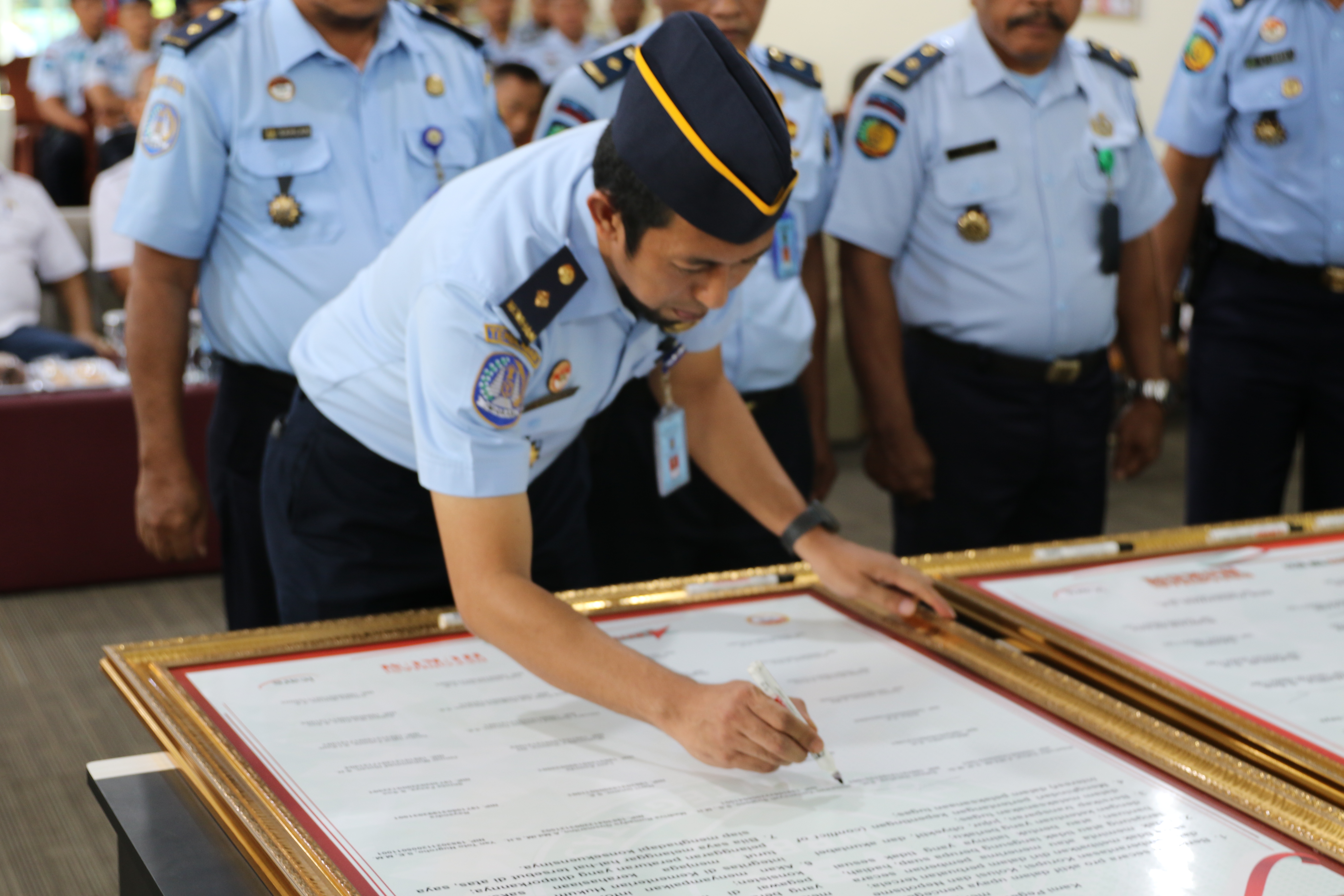 Penandatanganan Pakta Integritas